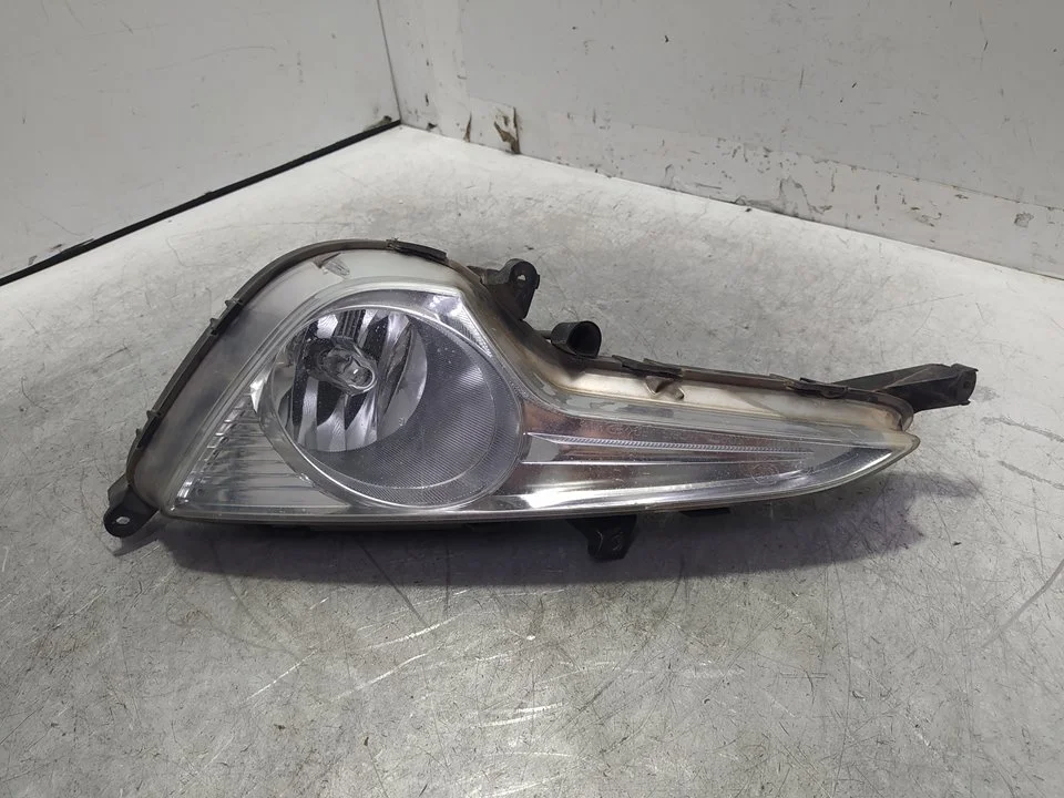 Foto de FARO ANTINIEBLA IZQUIERDO HYUNDAI I40 CW (VF) 1.7 CRDi CAT (141 CV / 104 KW) referencia 922013Z000