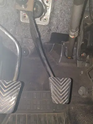 Foto de PEDAL FRENO MITSUBISHI GRANDIS (NA0W) 2.0 DI-D CAT (136 CV / 100 KW)