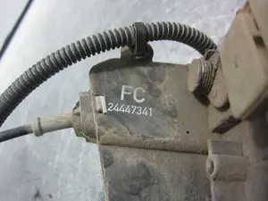 Foto de CERRADURA PUERTA DELANTERA DERECHA OPEL VECTRA C BERLINA 2.0 DTI (101 CV / 74 KW) referencia 24447341 foto 3