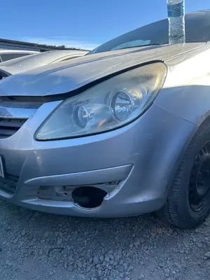Foto de PARAGOLPES DELANTERO OPEL CORSA D 1.3 16V CDTI (75 CV / 55 KW)
