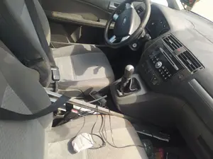 Foto de ENGANCHE CINTURON DELANTERO DERECHO FORD FOCUS C-MAX (CAP)(2003) 1.6 TDCi CAT (90 CV / 66 KW)