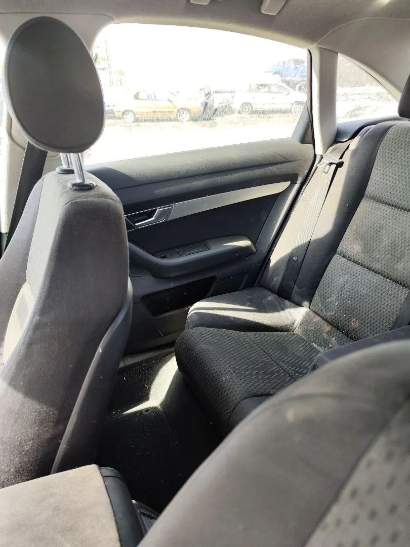 Foto de MANETA INTERIOR TRASERA DERECHA AUDI A6 AVANT (4F5) 2.0 16V TFSI (170 CV / 125 KW) referencia 4F0839020F