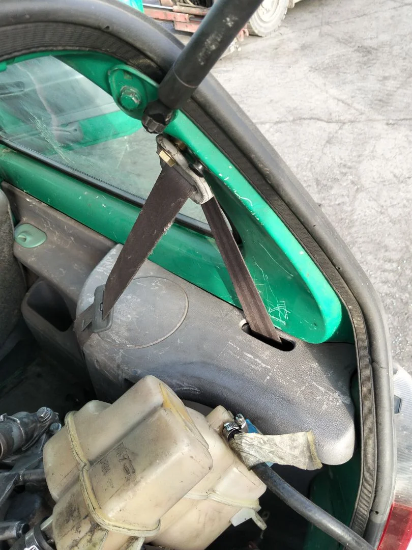 Foto de CINTURON SEGURIDAD TRASERO DERECHO RENAULT TWINGO I (C06) 1.2 (58 CV / 43 KW)