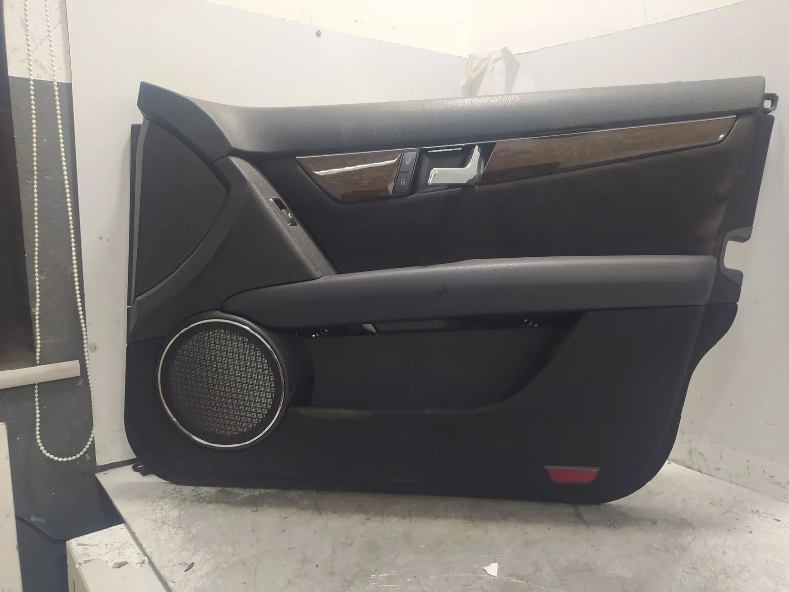 Foto de GUARNECIDO PUERTA DELANTERA DERECHA MERCEDES-BENZ CLASE C (BM 204) BERLINA 2.2 CDI CAT (170 CV / 125 KW)