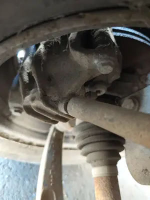 Foto de PINZA DE FRENO DELANTERA DERECHA PEUGEOT 307 BERLINA (S2) 1.4 16V CAT (KFU / ET3J4) (88 CV / 65 KW)
