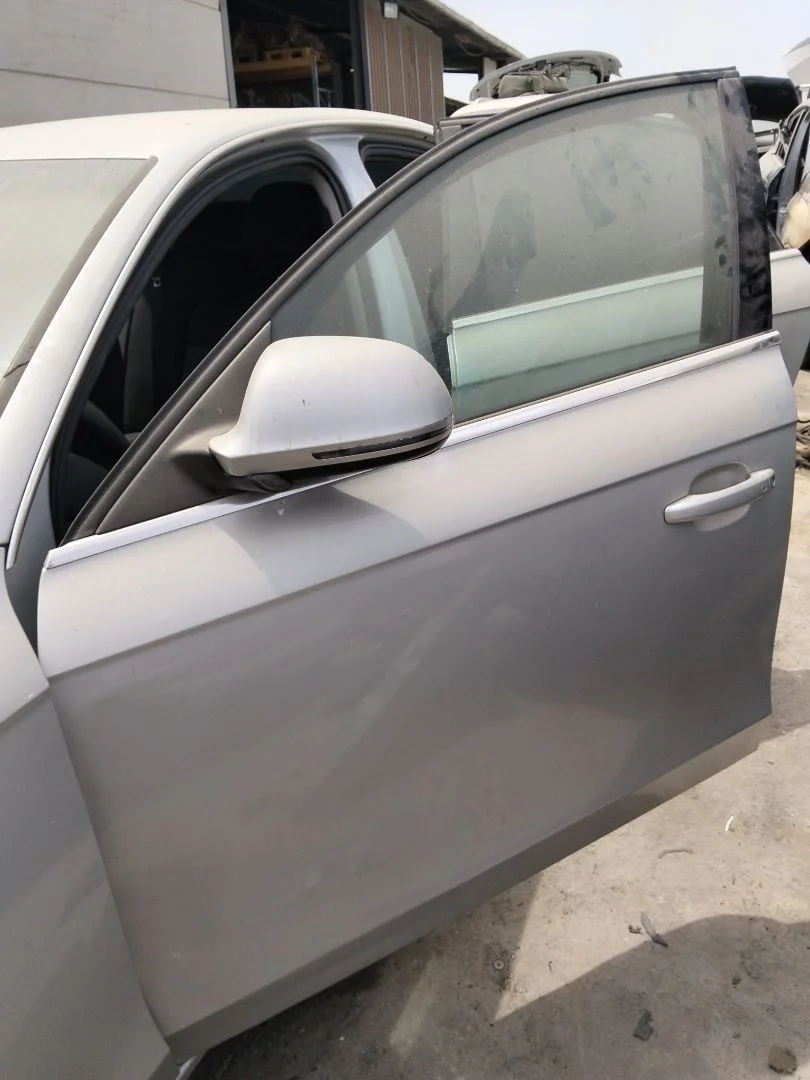 Foto de PUERTA DELANTERA IZQUIERDA AUDI A4 BERLINA (8K2) 2.0 16V TDI (143 CV / 105 KW)