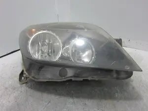 Foto de FARO DERECHO OPEL ASTRA H BERLINA 1.7 16V CDTI (101 CV / 74 KW) referencia 1EG27037002