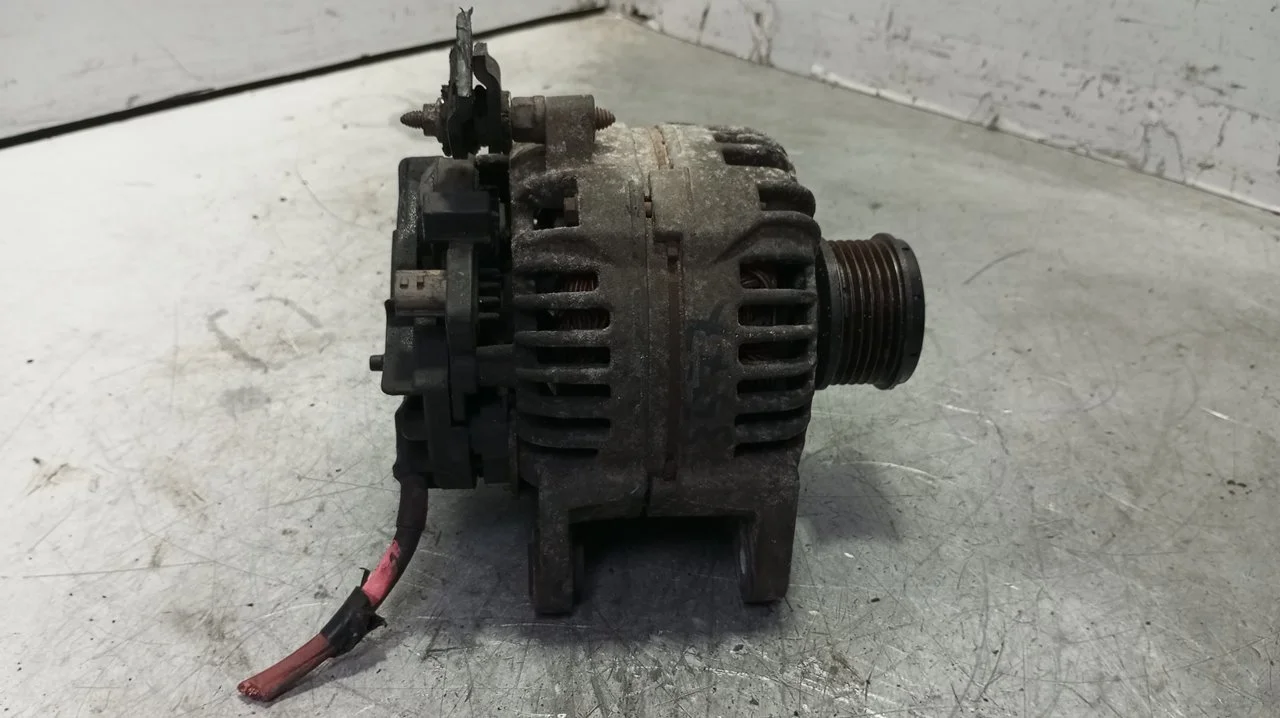 Foto de ALTERNADOR RENAULT MODUS I 1.5 dCi Diesel (82 CV / 60 KW) referencia 8200390675