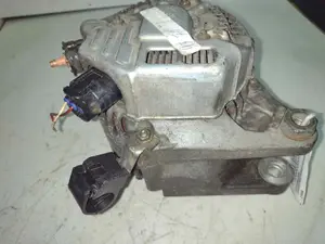 Foto de ALTERNADOR TOYOTA RAV4 (A2) 1.8 16V CAT (125 CV / 92 KW) referencia 2706022130 foto 4
