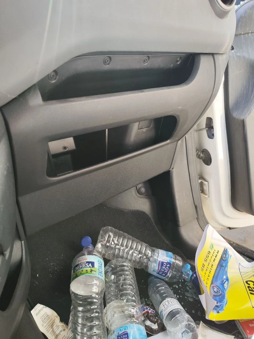 Foto de GUANTERA CITROEN BERLINGO FURGÓN 1.6 Blue-HDI FAP (99 CV / 73 KW)