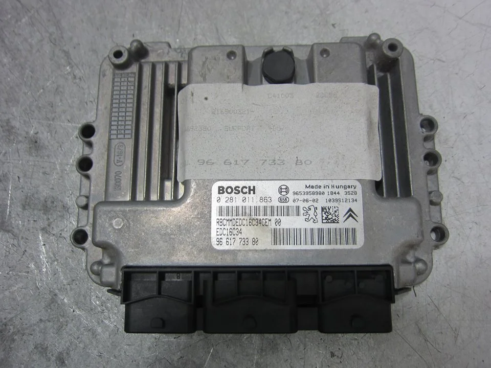 Foto de CENTRALITA MOTOR UCE CITROEN C4 COUPE 1.6 16V HDi (90 CV / 66 KW) referencia 9661773380