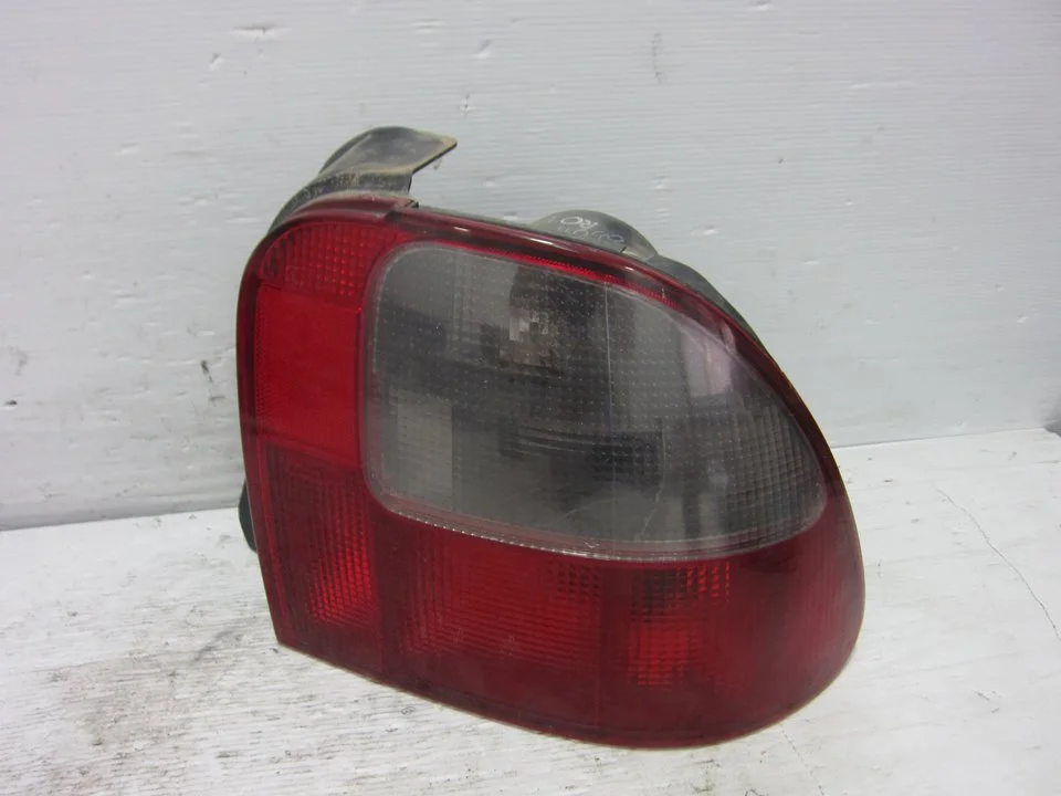 Foto de PILOTO TRASERO DERECHO MG ROVER ROVER 45 (T/RT) 1.4 16V CAT (103 CV / 76 KW)