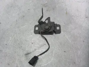 Foto de CERRADURA CAPO CHEVROLET AVEO BERLINA 1.3  Diesel CAT (95 CV / 70 KW)