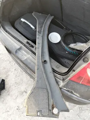 Foto de TORPEDO RENAULT CLIO III 1.2 16V (75 CV / 55 KW)