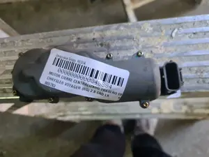 Foto de MOTOR CIERRE CENTRALIZADO TRASERO DERECHO CHRYSLER VOYAGER (RG) 2.8 CRD CAT (150 CV / 110 KW) referencia 800783 foto 2