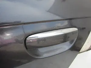 Foto de MANETA EXTERIOR TRASERA IZQUIERDA AUDI A6 BERLINA (4F2) 4.2 V8 40V (335 CV / 246 KW)