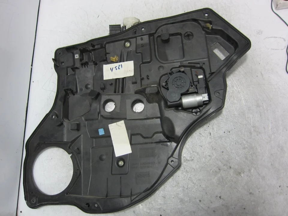 Foto de ELEVALUNAS TRASERO DERECHO MAZDA 2 BERLINA (DY) 1.4 CAT (80 CV / 59 KW) referencia 3M71A045H22A