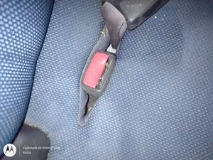 Foto de ENGANCHE CINTURON TRASERO CENTRAL SUZUKI IGNIS (RG/FH) 1.3 CAT (83 CV / 61 KW)