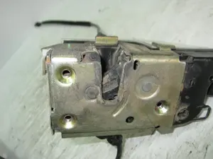 Foto de CERRADURA PUERTA DELANTERA DERECHA CITROEN C3 1.4 HDi (68 CV / 50 KW) referencia 46983280 foto 4
