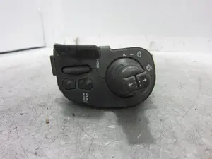 Foto de MANDO MULTIFUNCION RENAULT MODUS I 1.4 16V (98 CV / 72 KW) referencia 88103003