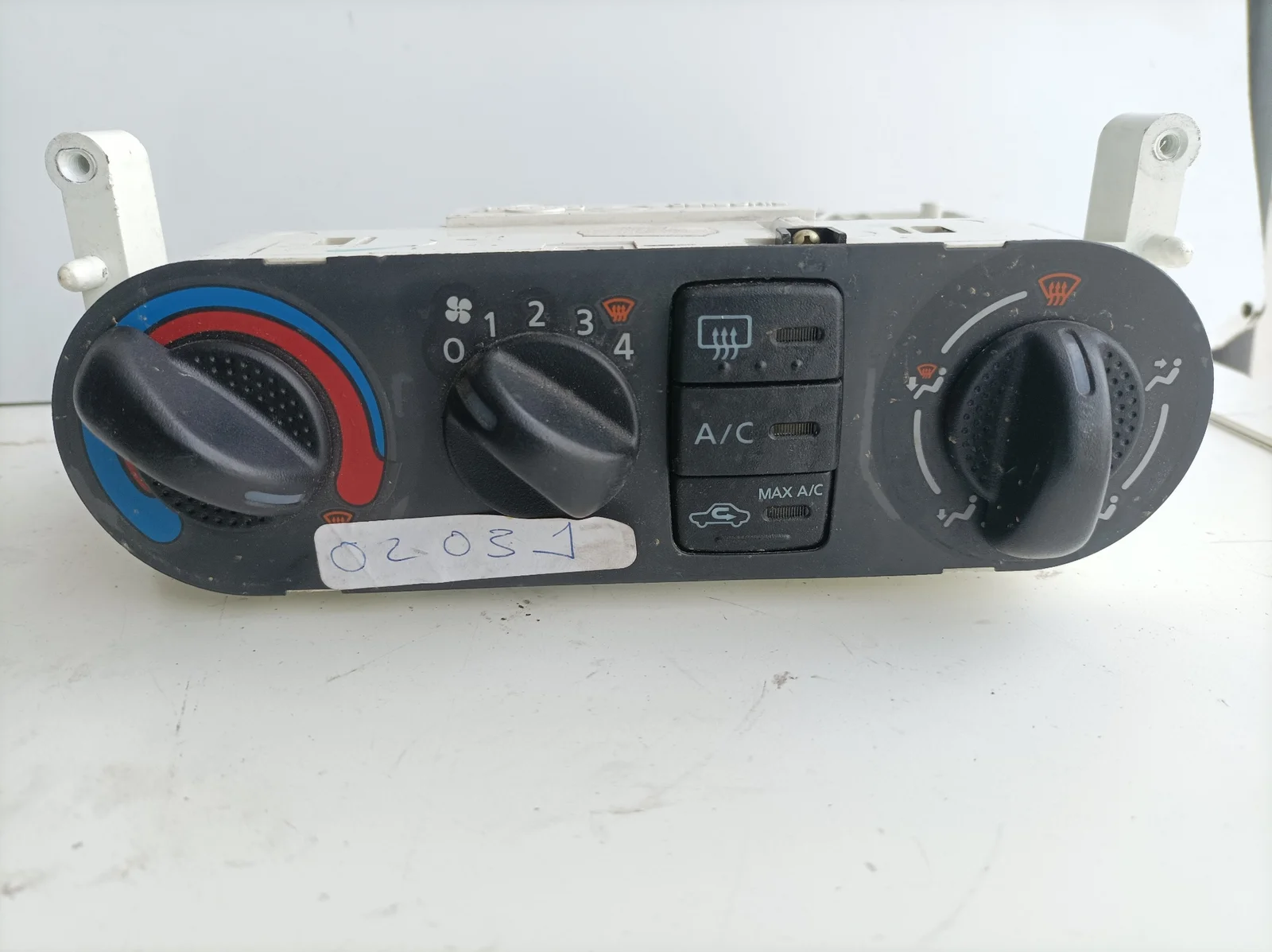 Foto de MANDO CLIMATIZADOR NISSAN ALMERA (N16/E) referencia 27515BN003