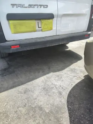 Foto de PARAGOLPES TRASERO FIAT TALENTO FURGÓN (296) 2.0 Turbodiesel Ecojet (119 CV / 88 KW)