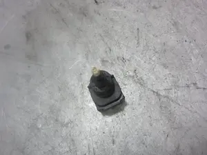 Foto de INTERRUPTOR VOLKSWAGEN GOLF IV BERLINA (1J1)(10.1997) 1.9 TDI (101 CV / 74 KW) referencia 1K2945511 foto 5