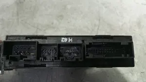 Foto de MOTOR ELEVALUNAS DELANTERO DERECHO AUDI A4 BERLINA (8E) 1.9 TDI (131 CV / 96 KW) referencia 8E1959802 foto 4