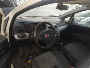 Foto de SALPICADERO FIAT GRANDE PUNTO (199) 1.2 CAT (65 CV / 48 KW) referencia 0735516182