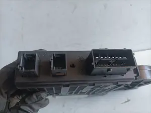 Foto de MOTOR ELEVALUNAS DELANTERO DERECHO CITROEN C4 PICASSO 2.0 HDi FAP CAT (RHR / DW10BTED4) (136 CV / 100 KW) referencia 9682495580 foto 2