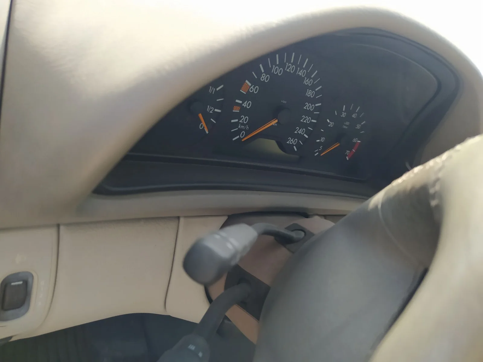 Foto de CUADRO INSTRUMENTOS MERCEDES-BENZ CLK (BM 208) CABRIO 3.2 V6 18V CAT (218 CV / 160 KW)