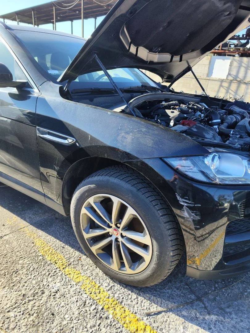 Foto de ALETA DELANTERA DERECHA JAGUAR F-PACE 3.0 V6 Diesel CAT (301 CV / 221 KW) referencia T4A15238