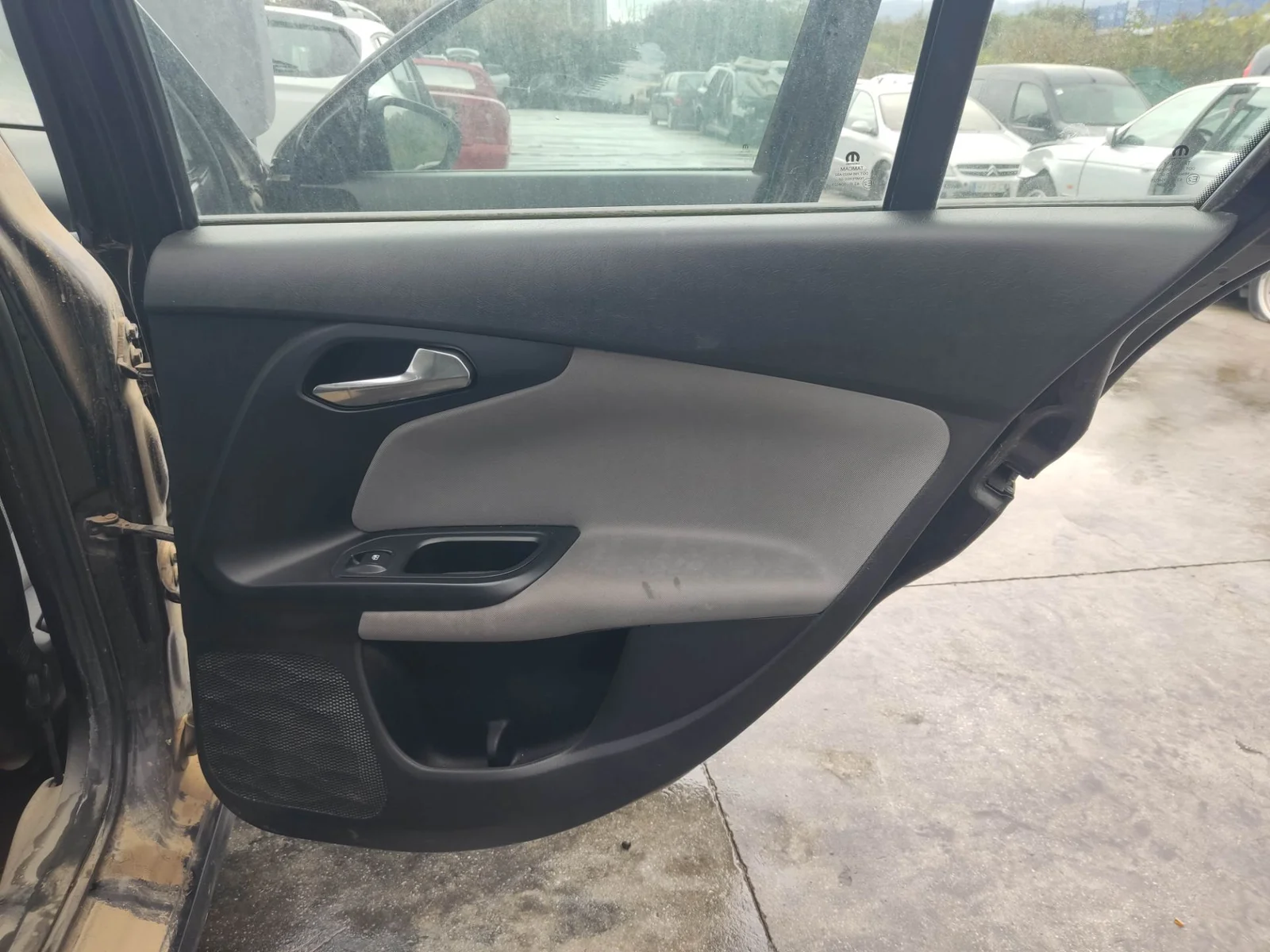 Foto de GUARNECIDO PUERTA TRASERA DERECHA FIAT II TIPO (356) BERLINA 1.4 (95 CV / 70 KW) referencia 0735668643