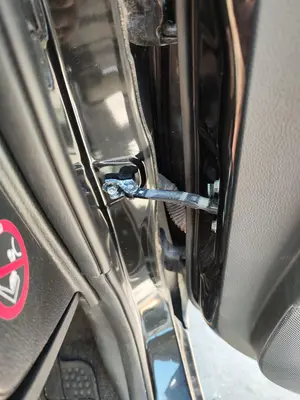 Foto de RETENEDOR PUERTA NISSAN NOTE (E11E) 1.4 CAT (88 CV / 65 KW)