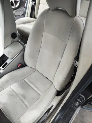 Foto de ASIENTO DELANTERO IZQUIERDO VOLVO V50 FAMILIAR 2.0 Diesel CAT (136 CV / 100 KW) foto 2
