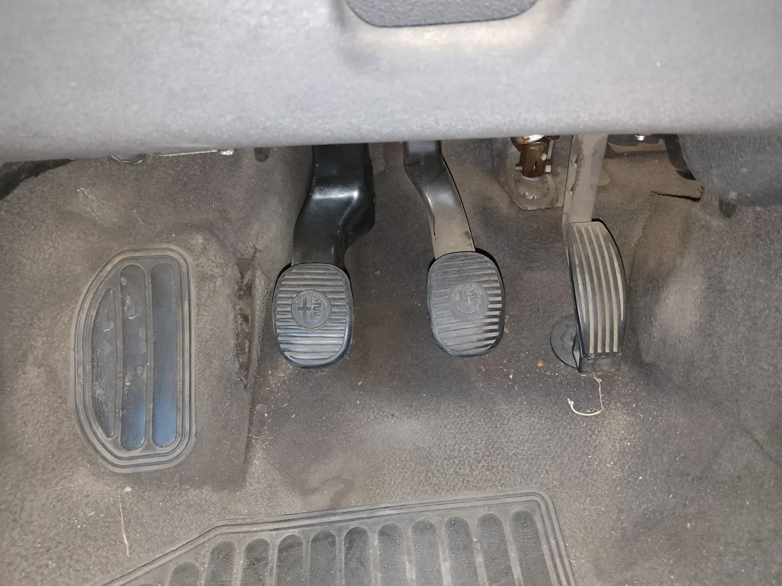Foto de PEDAL FRENO ALFA ROMEO 147 (190) 1.9 JTD CAT (110 CV / 81 KW)