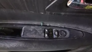 Foto de MANDO ELEVALUNAS DELANTERO IZQUIERDO CITROEN C4 COUPE 1.6 HDi CAT (9HY / DV6TED4) (109 CV / 80 KW) referencia 9651464277