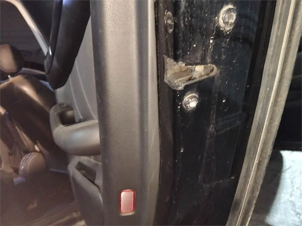 Foto de CERRADURA PUERTA TRASERA DERECHA AUDI ALLROAD QUATTRO QUATTRO (4B5)