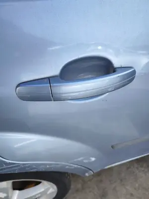 Foto de MANETA EXTERIOR TRASERA DERECHA FORD FOCUS BERLINA (CAP) 1.8 TDCi Turbodiesel CAT (116 CV / 85 KW)