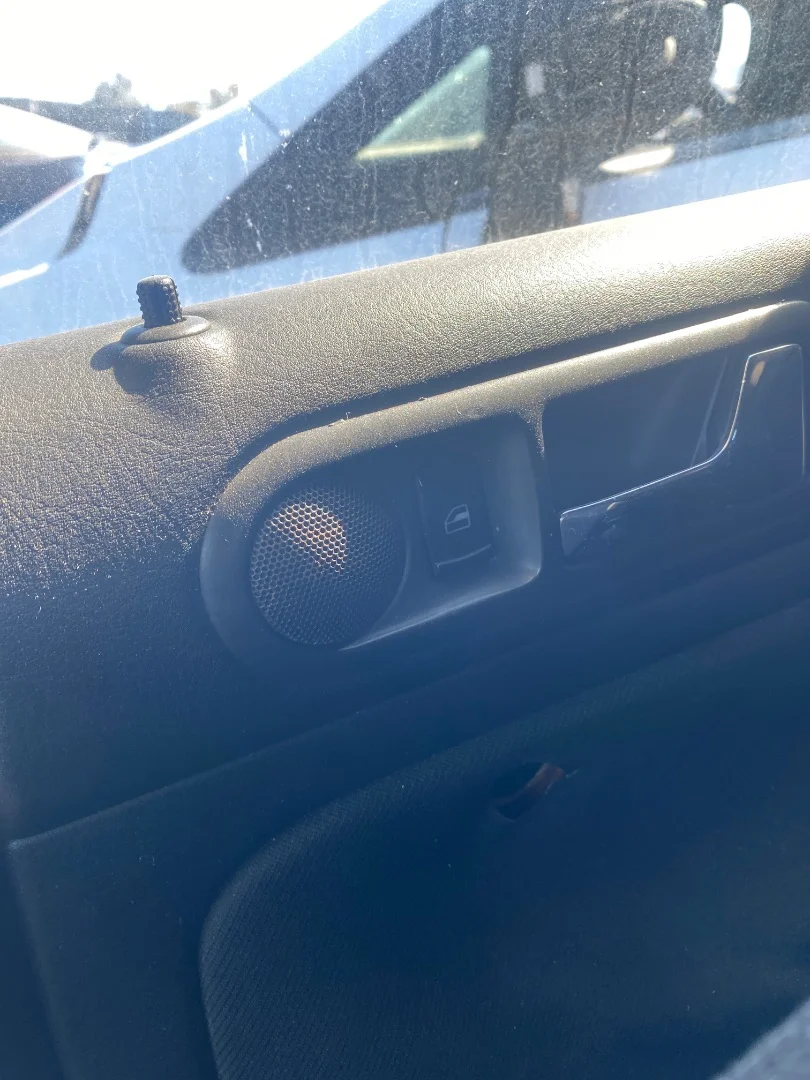 Foto de MANDO ELEVALUNAS TRASERO DERECHO VOLKSWAGEN GOLF IV BERLINA (1J1)(10.1997) 1.9 TDI (110 CV / 81 KW)