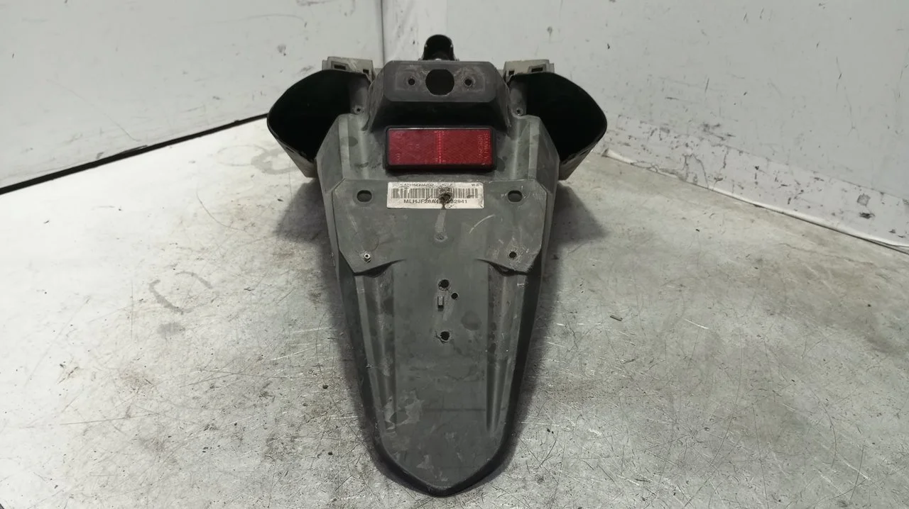 Foto de PORTAMATRICULAS HONDA PCX 125 125 cm3 - 8.6 kW (0 CV / 0 KW) referencia P8636