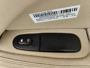 Foto de MANDO ELEVALUNAS TRASERO DERECHO JAGUAR S-TYPE (03.1999) 3.0 V6 24V CAT (238 CV / 175 KW)