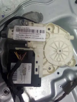 Foto de ELEVALUNAS TRASERO IZQUIERDO FORD FOCUS BERLINA (CAP) referencia P7700428029A foto 3