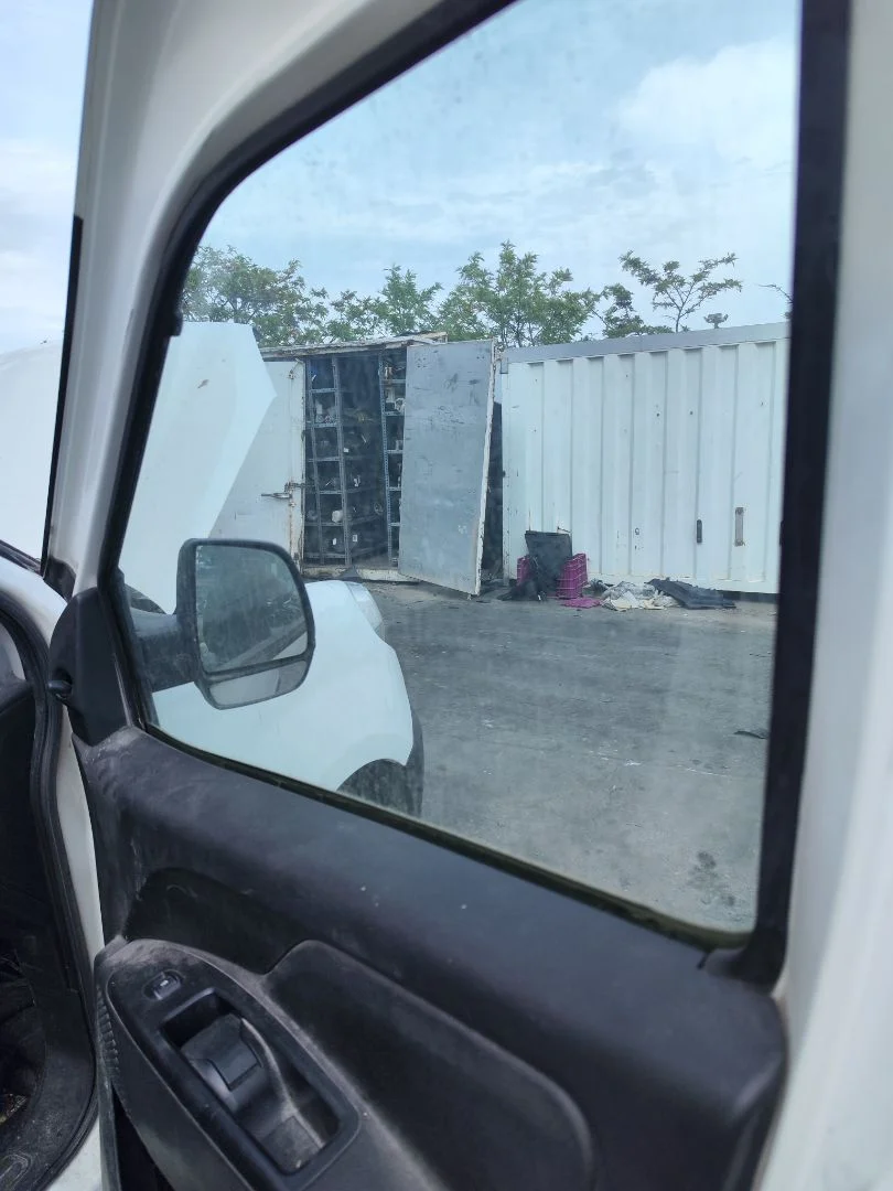 Foto de LUNA DELANTERA DERECHA FIAT II DOBLÒ (263) CARGO 1.6 JTDM 16V CAT (105 CV / 77 KW)