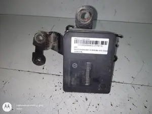 Foto de ABS VOLKSWAGEN GOLF IV BERLINA (1J1)(10.1997) 1.6 16V (105 CV / 77 KW) referencia 1C0907379L foto 7
