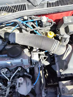 Foto de TUBO VOLKSWAGEN GOLF IV BERLINA (1J1)(10.1997) 1.9 TDI (90 CV / 66 KW)