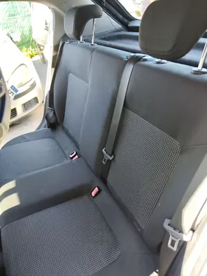 Foto de ASIENTO TRASERO MEDIO OPEL CORSA D 1.2 16V CAT (Z 12 XEP / LB4) (80 CV / 59 KW) foto 3