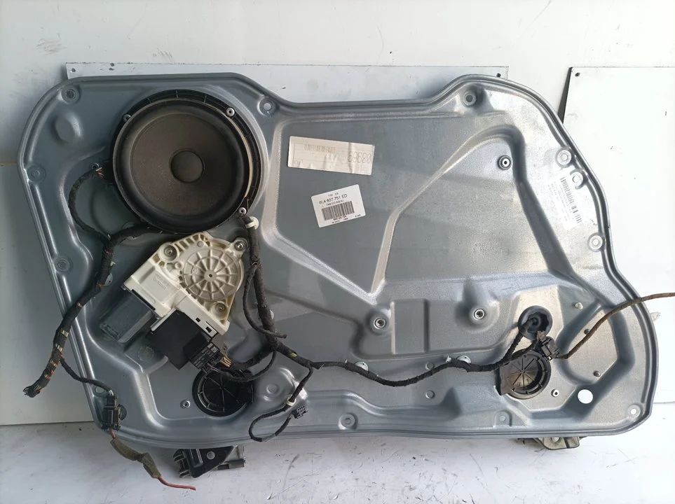 Foto de ELEVALUNAS DELANTERO IZQUIERDO SEAT IBIZA (6L1) referencia 6L4837751