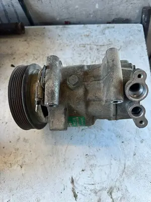 Foto de COMPRESOR AIRE ACONDICIONADO RENAULT CLIO II FASE II (B/CB0) referencia 8200315744 foto 2