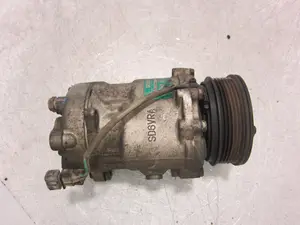 Foto de COMPRESOR AIRE ACONDICIONADO VOLKSWAGEN POLO III BERLINA (6N2) referencia 6N0820803B foto 3